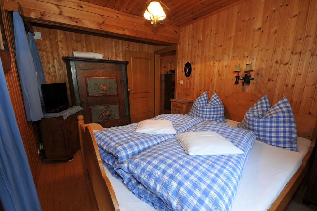 Вілла Haus Am Bach Бад-Кляйнкірхгайм Номер фото